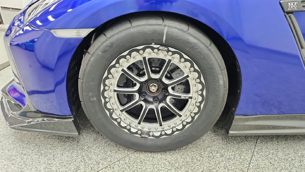 Used 2014 Nissan GT-R Black Edition AWD/4WD image 21