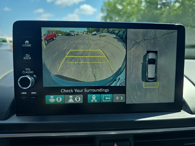 Used 2025 Honda Pilot Elite image 24