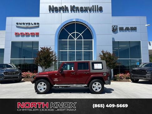 Used 2010 Jeep Wrangler Unlimited Sahara w/ Dual Top Group AWD/4WD image 2