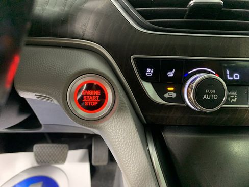 Used 2020 Honda Accord Touring image 18