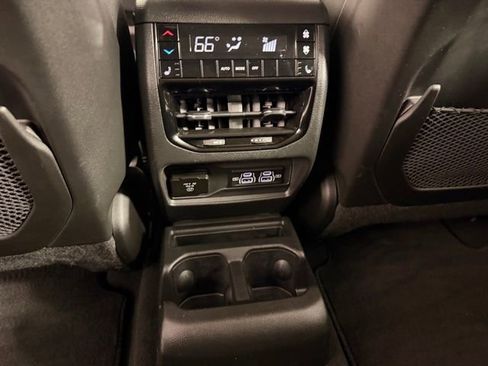 Certified 2024 Jeep Grand Cherokee L Limited image 33