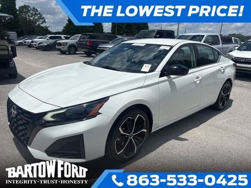 Used 2023 Nissan Altima 2.5 SR FWD image 1