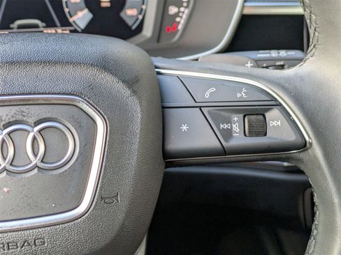 Used 2025 Audi Q3 2.0T Premium w/ Convenience Package image 11