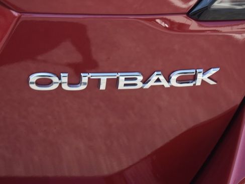 Used 2024 Subaru Outback Premium AWD/4WD image 8