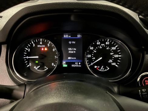 Used 2019 Nissan Rogue SV image 13