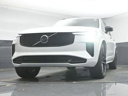 New 2026 Volvo XC90 B6 Ultra w/ Protection Package Premier image 40