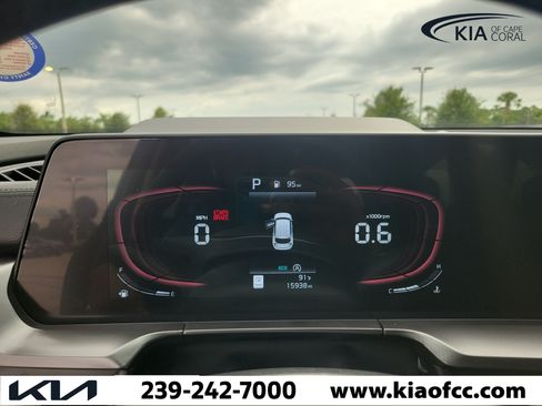 Certified 2025 Kia Telluride S FWD image 29