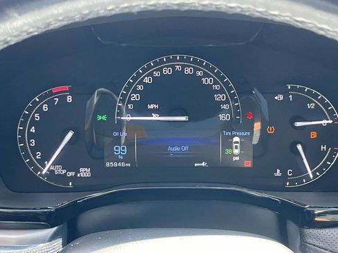 Used 2018 Cadillac XT5 Luxury w/ Driver Awareness Package AWD/4WD image 25
