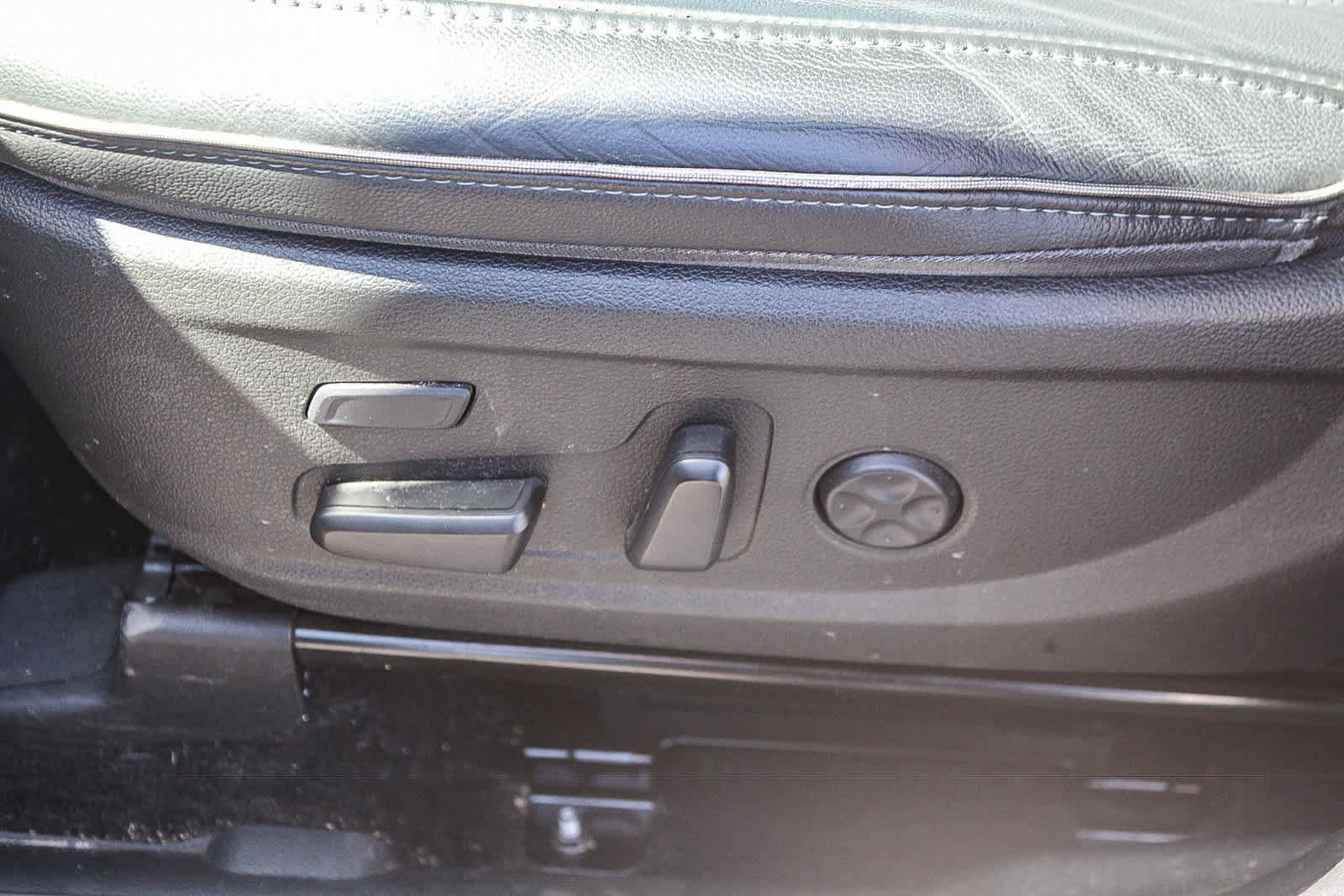 Used 2023 Hyundai Santa Fe Limited w/ Cargo Package AWD/4WD image 26