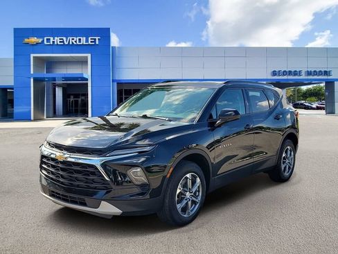 Used 2024 Chevrolet Blazer LT w/ Convenience Package FWD image 2