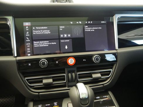 New 2026 Porsche Macan AWD/4WD image 37