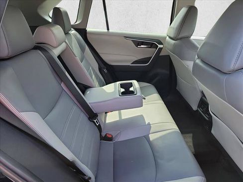 Used 2022 Toyota RAV4 XLE Premium FWD image 13