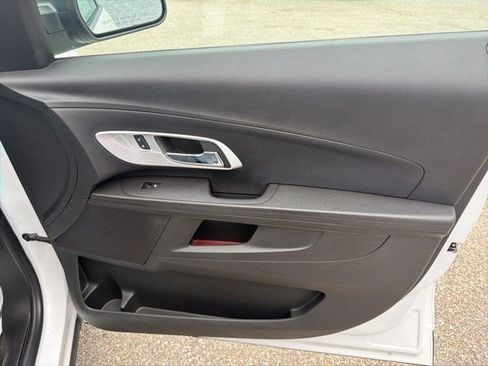 Used 2017 Chevrolet Equinox LS AWD/4WD image 19