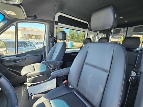 Used 2026 Mercedes-Benz Sprinter 2500 image 22