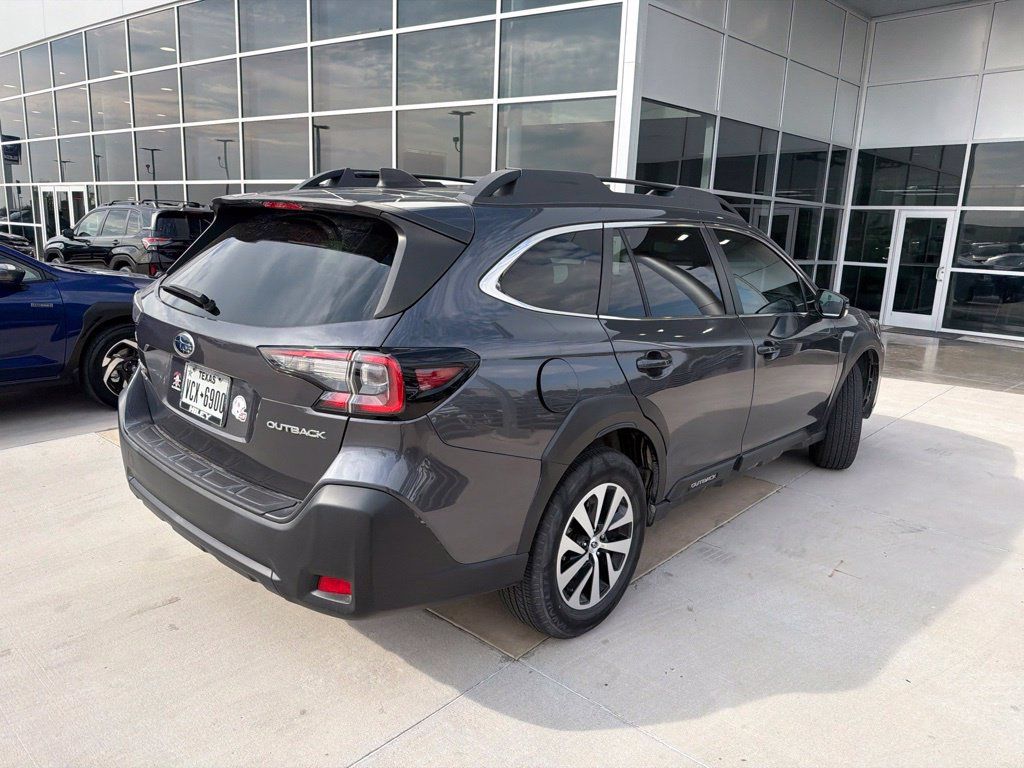 Used 2024 Subaru Outback Premium AWD/4WD image 5