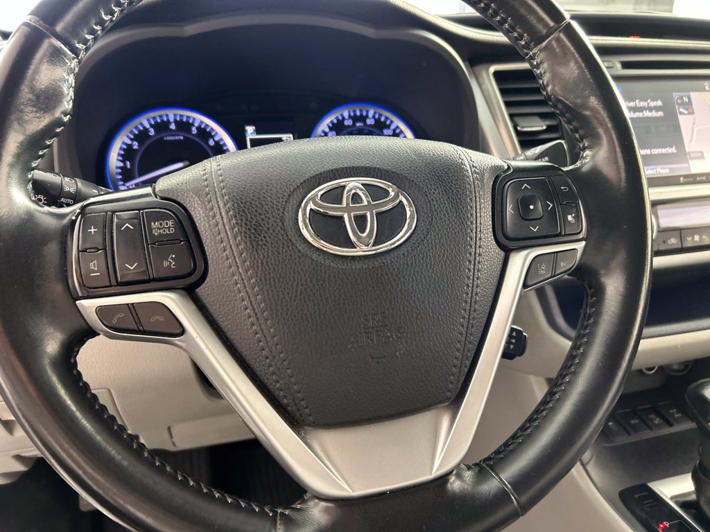Used 2019 Toyota Highlander Limited AWD/4WD image 12