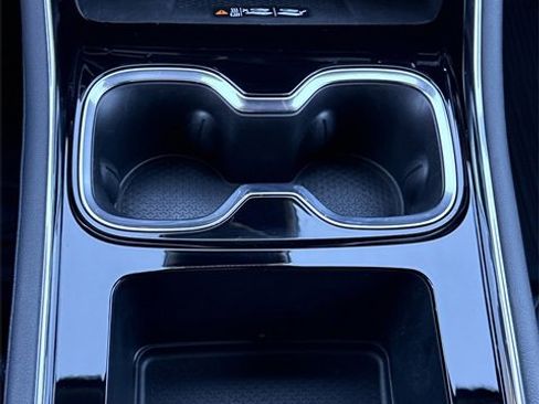 Used 2025 Chevrolet Traverse LT w/ Driver Confidence Package image 31