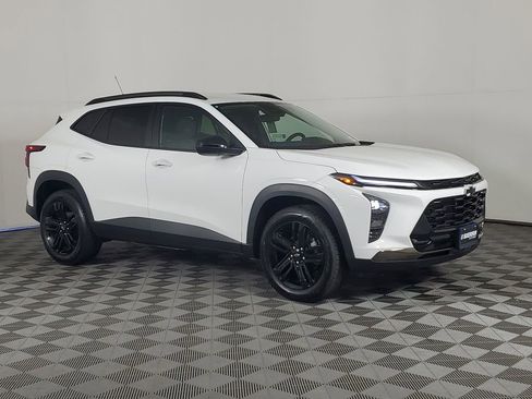 New 2026 Chevrolet Trax ACTIV image 2