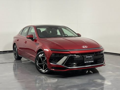 Used 2024 Hyundai Sonata SEL w/ Convenience Package FWD image 2