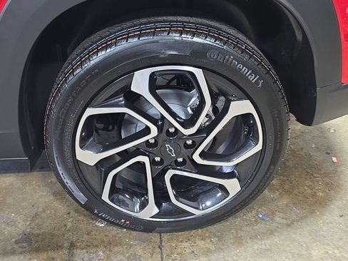 New 2026 Chevrolet Trax RS w/ Driver Confidence Package FWD image 32