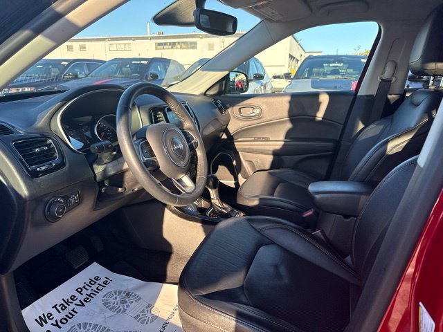 Used 2018 Jeep Compass Limited w/ Navigation Group AWD/4WD image 18