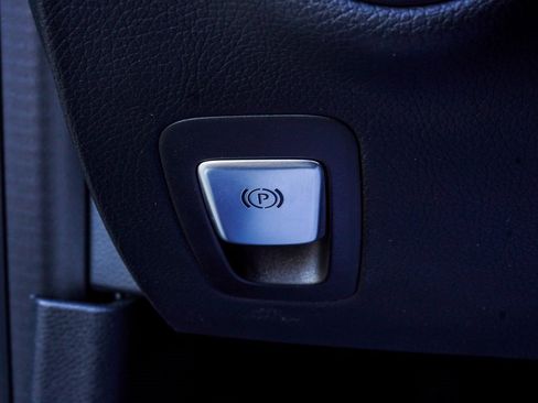 Used 2022 Mercedes-Benz C 300 4MATIC Cabriolet image 29