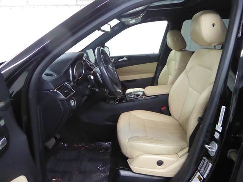 Used 2017 Mercedes-Benz GLS 450 4MATIC w/ Premium Package image 21
