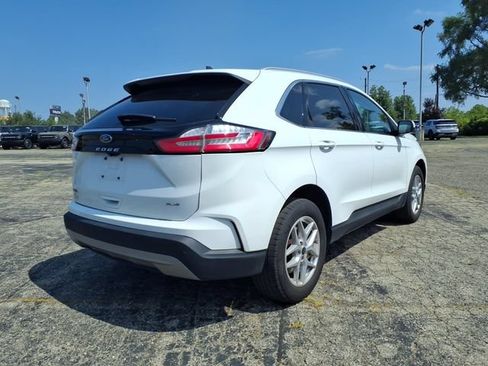 Used 2024 Ford Edge SEL w/ Convenience Package AWD/4WD image 5