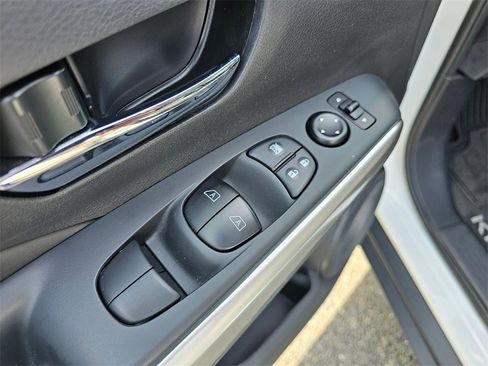Certified 2020 Nissan Kicks SR w/ SR Premium Package image 18