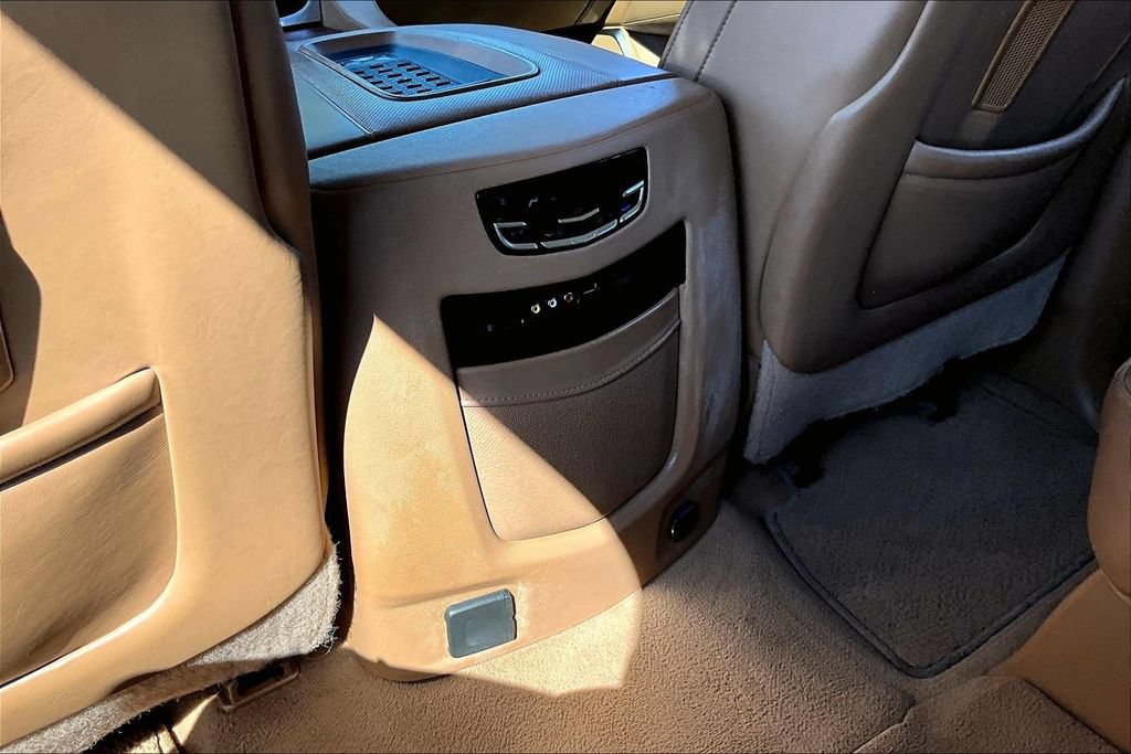 Used 2015 Cadillac Escalade Platinum AWD/4WD image 25