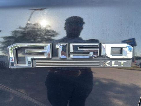 Used 2016 Ford F150 XLT w/ Equipment Group 302A Luxury AWD/4WD image 12