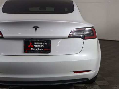 Used 2021 Tesla Model 3 Standard Range Plus image 16
