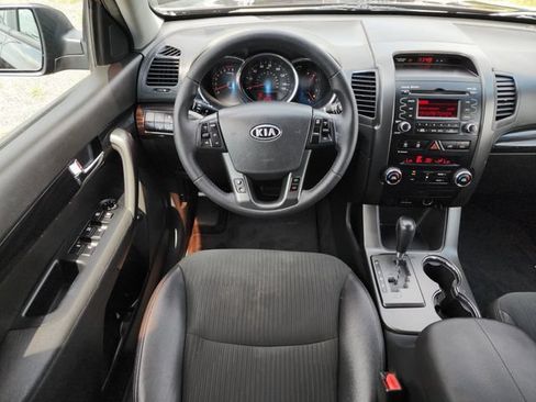 Used 2011 Kia Sorento EX FWD image 19
