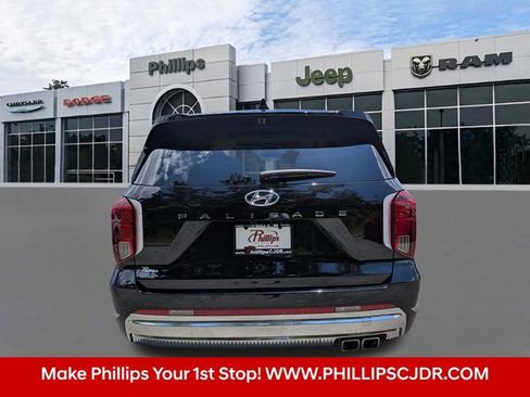 Used 2025 Hyundai Palisade Calligraphy FWD image 4