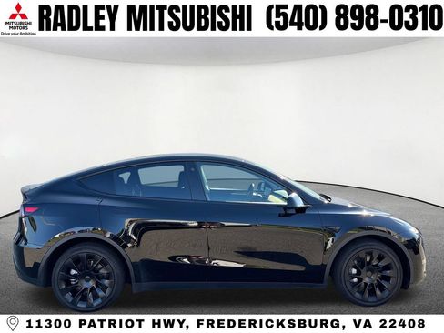 Used 2023 Tesla Model Y Long Range AWD/4WD image 18