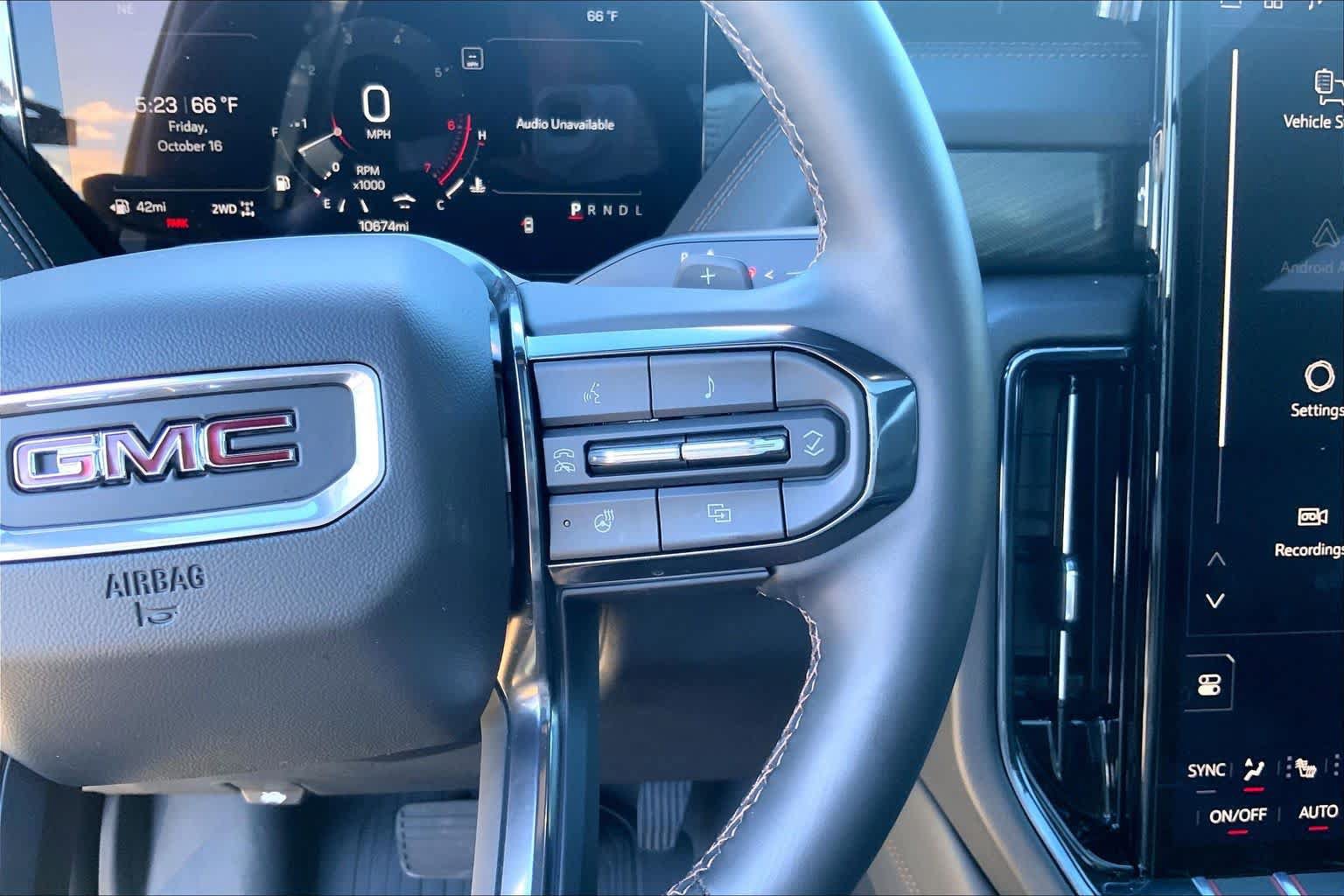 Used 2025 GMC Yukon AT4 w/ AT4 Premium Plus Package AWD/4WD image 24