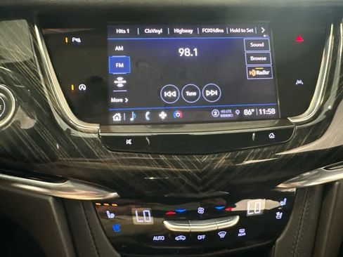 Used 2022 Cadillac XT6 Premium Luxury AWD/4WD image 14