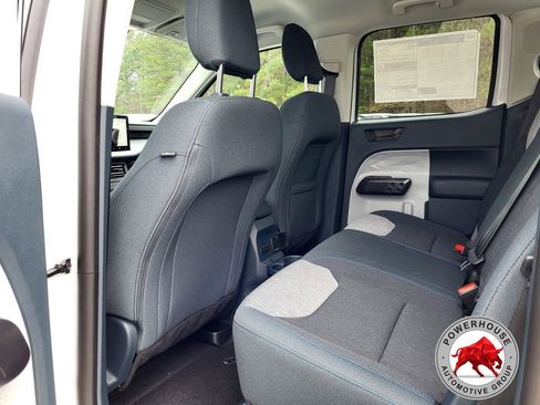 New 2026 Ford Maverick XLT w/ XLT Luxury Package FWD image 19