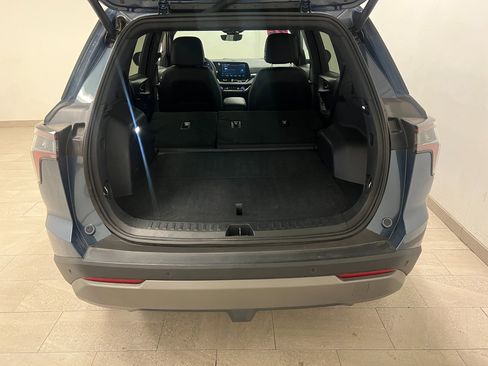 Used 2025 Chevrolet Equinox LT w/ Convenience Package II image 19