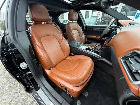 Used 2019 Maserati Ghibli RWD image 33