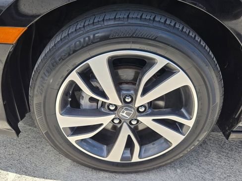 Used 2023 Honda Odyssey Touring image 11