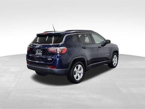 Used 2018 Jeep Compass Latitude FWD image 9
