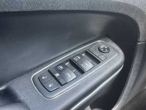 Used 2021 Chrysler 300 Touring w/ Sport Appearance Package RWD image 26