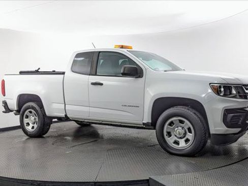 Used 2021 Chevrolet Colorado W/T RWD image 11