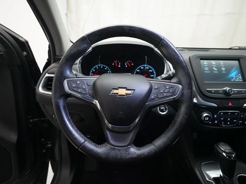Used 2018 Chevrolet Equinox LT FWD image 4