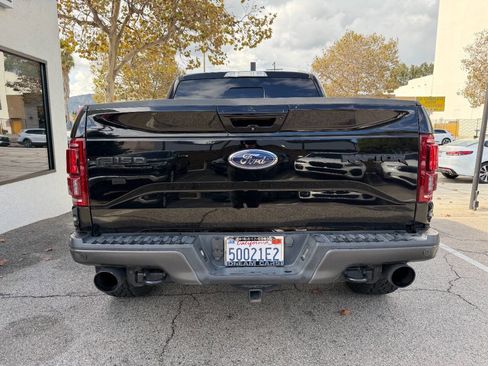 Used 2017 Ford F150 Raptor w/ Equipment Group 802A Luxury image 9