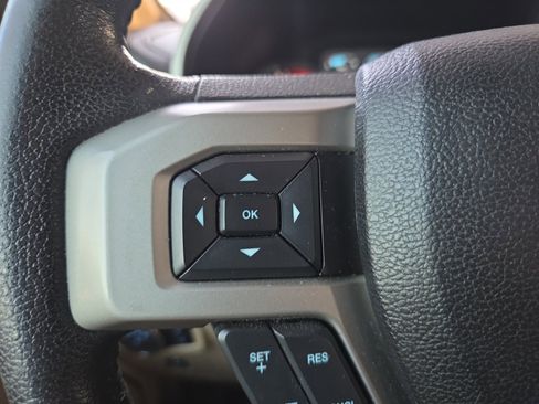 Used 2016 Ford F150 Lariat image 23