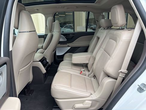 Used 2023 Lincoln Aviator Reserve w/ Equipment Group 201A image 38