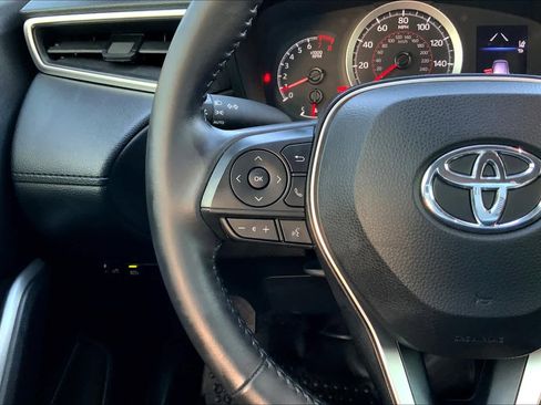 Used 2022 Toyota Corolla Cross LE image 22
