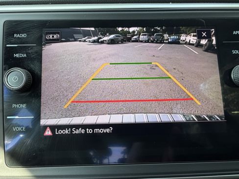 Used 2021 Volkswagen Atlas SE w/ Panoramic Sunroof Package FWD image 26